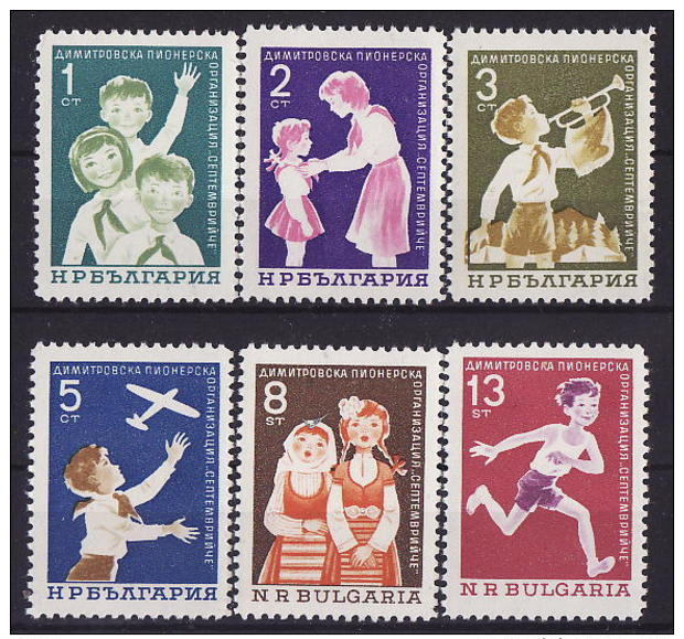 30-329 / BG - 1965  PIONEERING ORGANIZATION   *SEPTEMVRYICHE * Mi 1577/82 ** - Unused Stamps