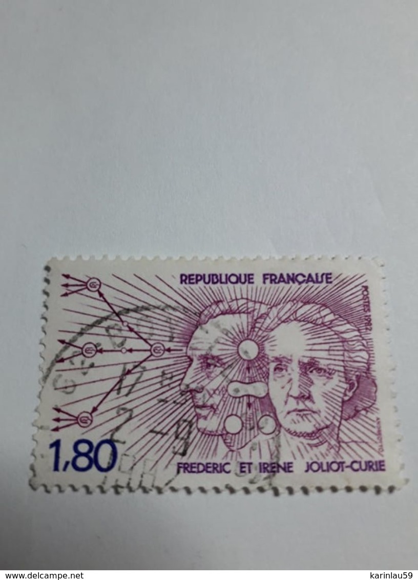 Timbre France  N°2218 France 1982 Oblitéré Hommage à Frédéric Et Irène Jolio Curie - Gebruikt