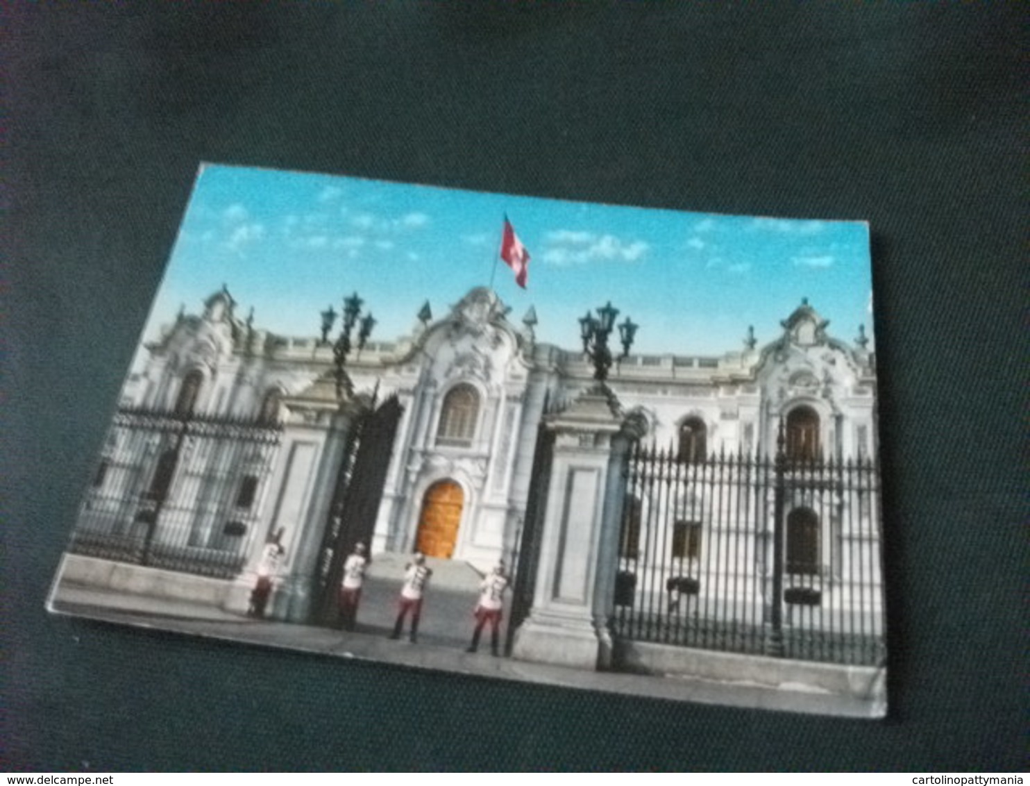 STORIA POSTALE  FRANCOBOLLO PERU PALAZZO DEL GOVERNO PIEGA ANG. LIMA - Perù