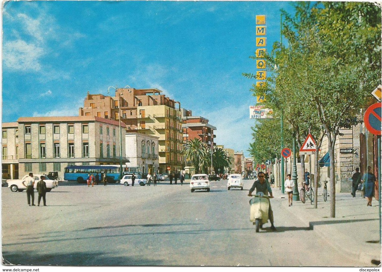 X1269 Cerignola (Foggia) - Piazza Duomo - Auto Cars Voitures Autobus Bus / Viaggiata 1972 - Cerignola