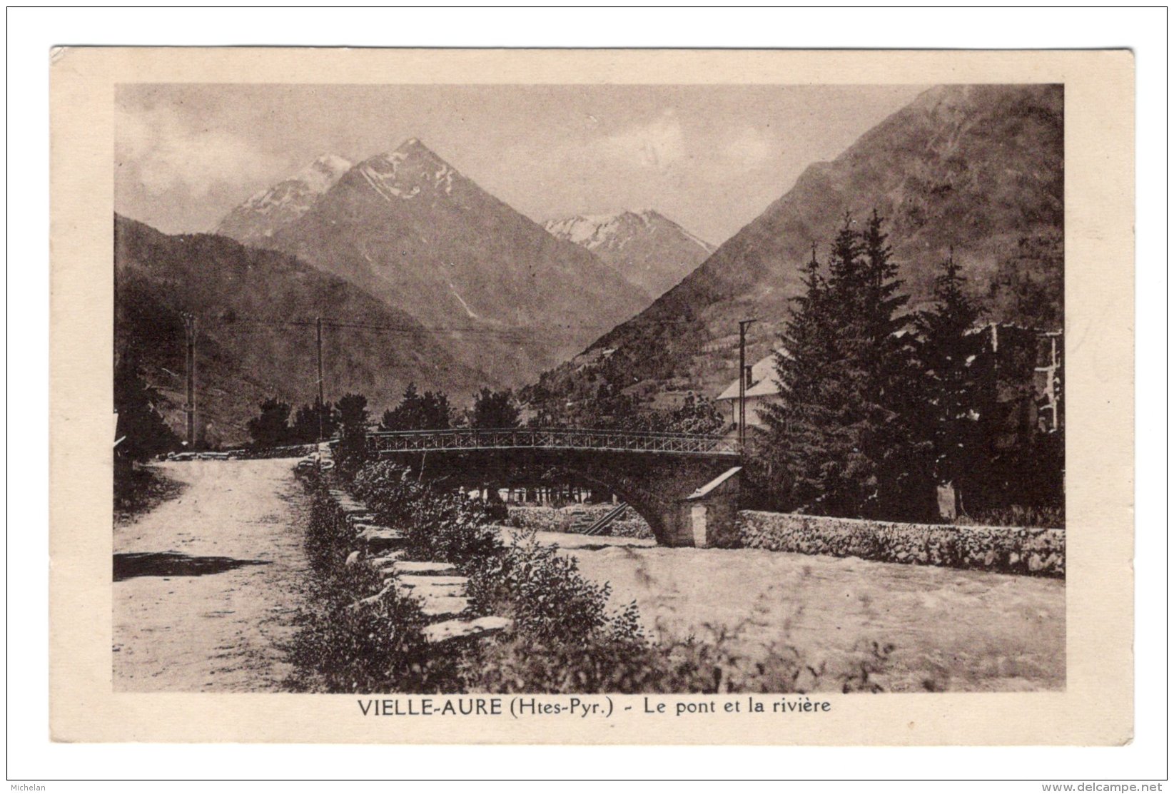 CPA  65   VIEILLE-AURE---LE PONT ET LA RIVIERE - Vielle Aure