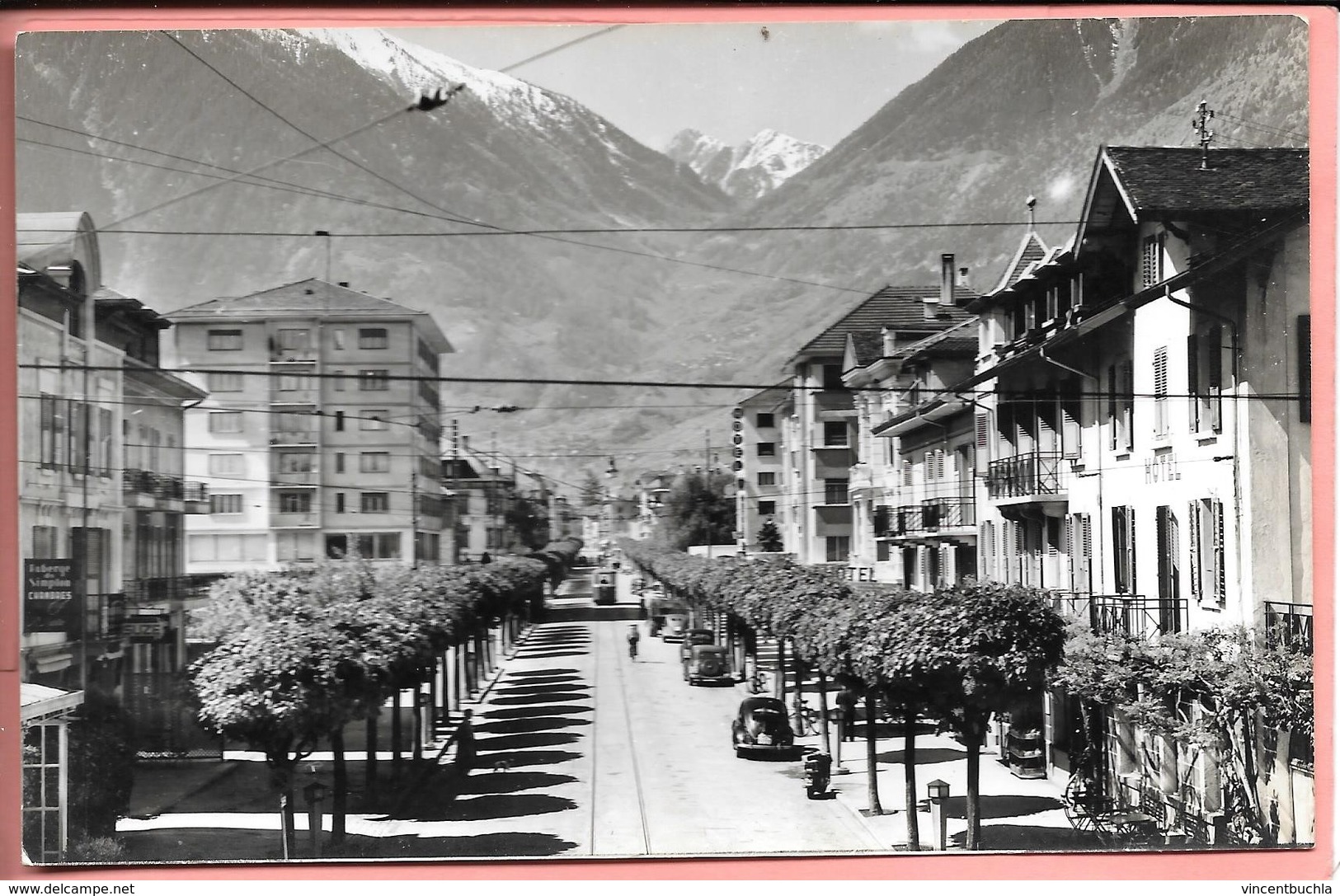 Martigny - L'Avenue De La Gare - Martigny