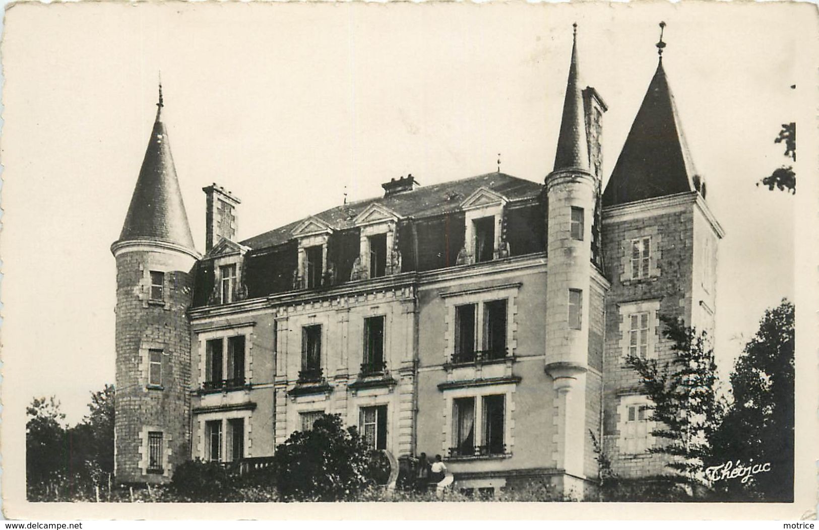 SAINT GERMAIN LES BELLES - Château De La Grillière.. - Saint Germain Les Belles