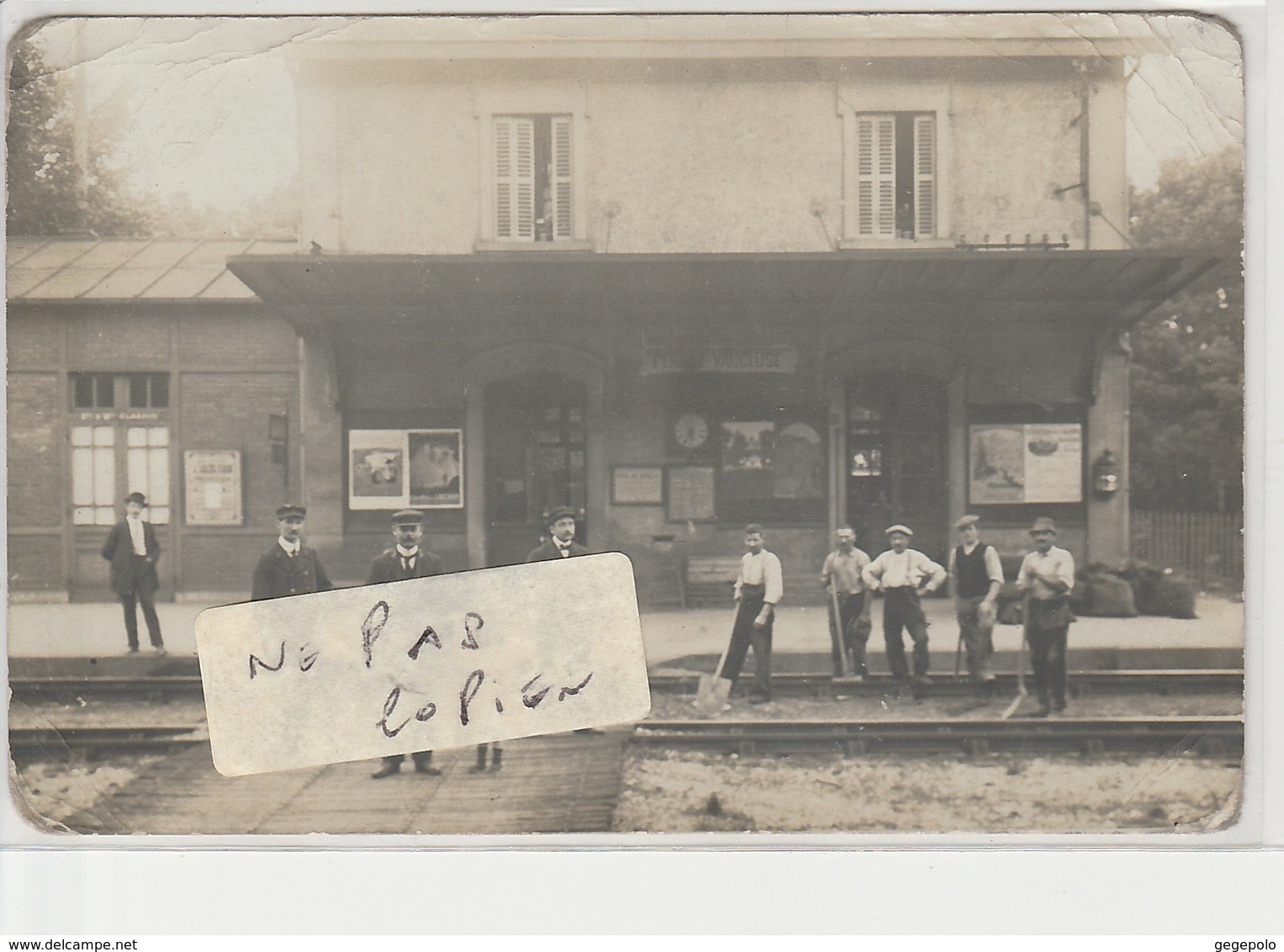 SAINTE - GENEVIEVE Des BOIS / PERRAY - VAUCLUSE  - La Gare     ( Carte Photo Peu Fréquente En L'état ) - Sainte Genevieve Des Bois