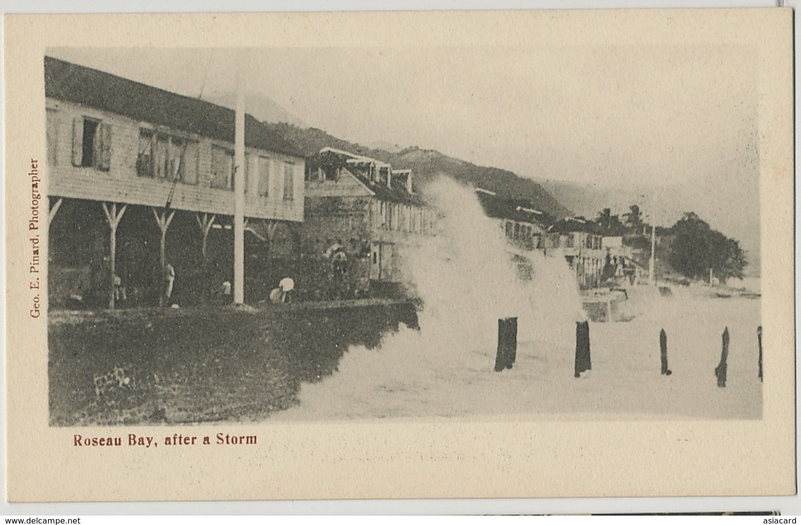 Dominica Roseau Bay After A Storm E. Pinard Phot. - Dominique