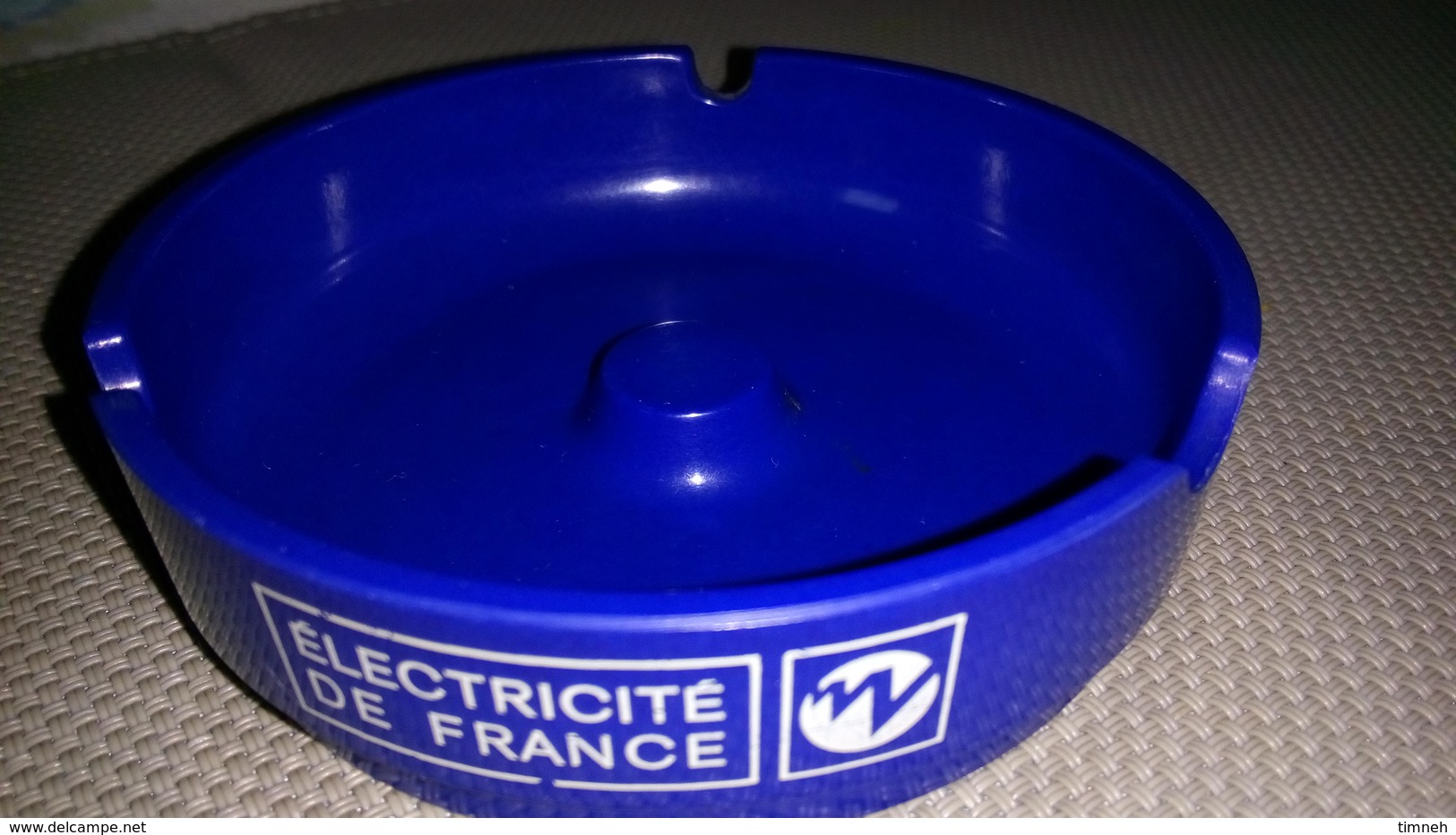 CENDRIER ELECTRICITE DE FRANCE - PLASTIQUE BLEU 9cm - Sérigraphie EDF Electricité De France - Cendriers