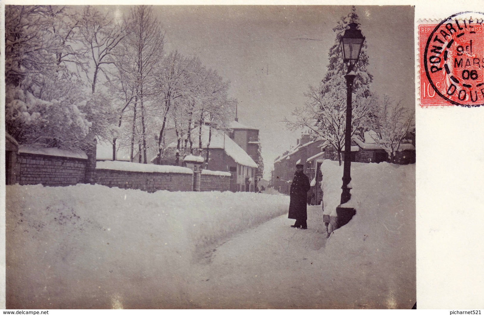 Carte-photo De PONTARLIER (Doubs) - Rue De La Gare Par Temps De Neige. Mars 1906. Circulée. TB état. - Pontarlier