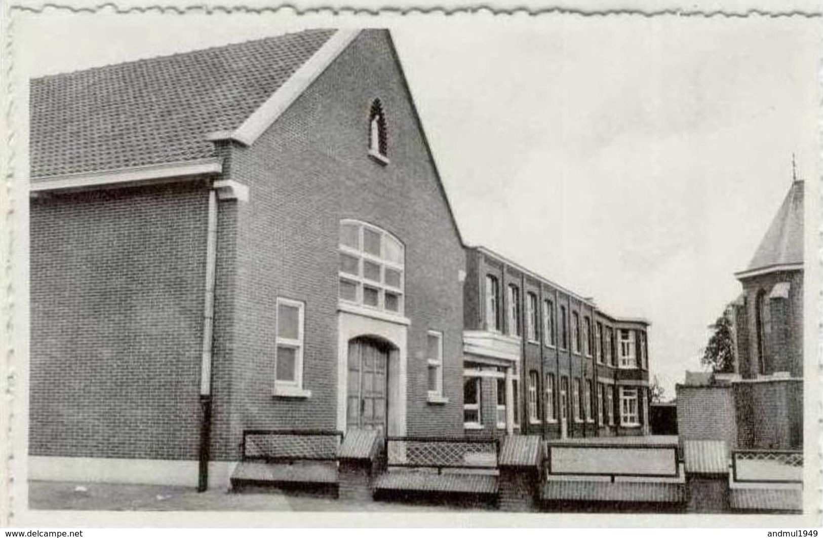 SINT LENAARTS - School Met St-Lutgarddiszaal - Brecht