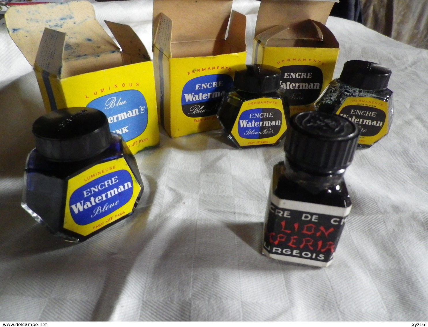 3 Anciens Flacons D'encre Noir-Bleu-noir- Bleu Waterman Avec Boite + 1Bourgeois - Calamai