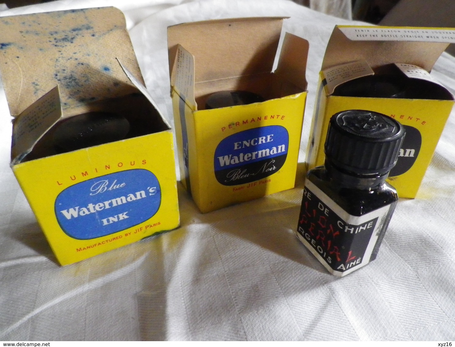 3 Anciens Flacons D'encre Noir-Bleu-noir- Bleu Waterman Avec Boite + 1Bourgeois - Tinteros