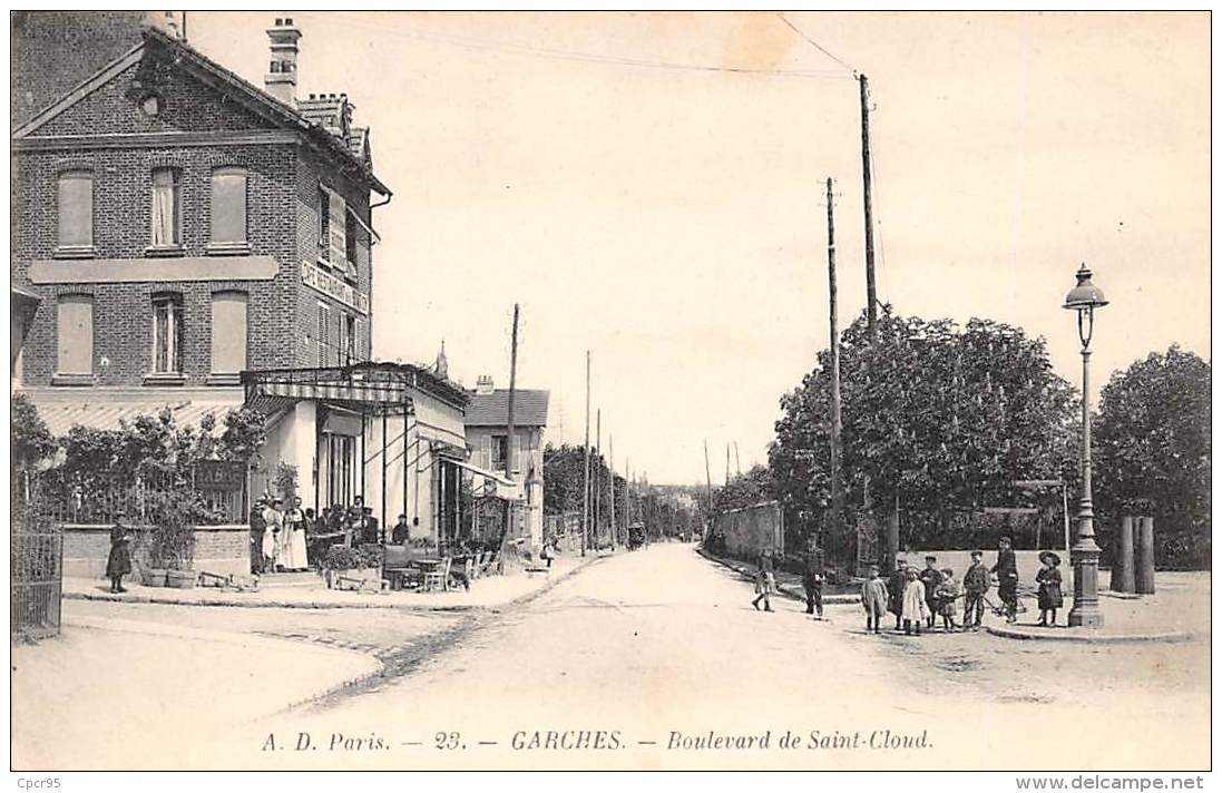 92  . N° 45155 . Garches. Bld De Saint Cloud - Garches