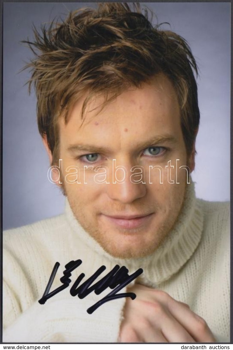 Ewan McGregor (1971-) Golden Globe-díjra Jelölt Skót Színész Aláírása Az ?t ábrázoló Fotón /
Ewan McGregor Autograph Sig - Sonstige & Ohne Zuordnung