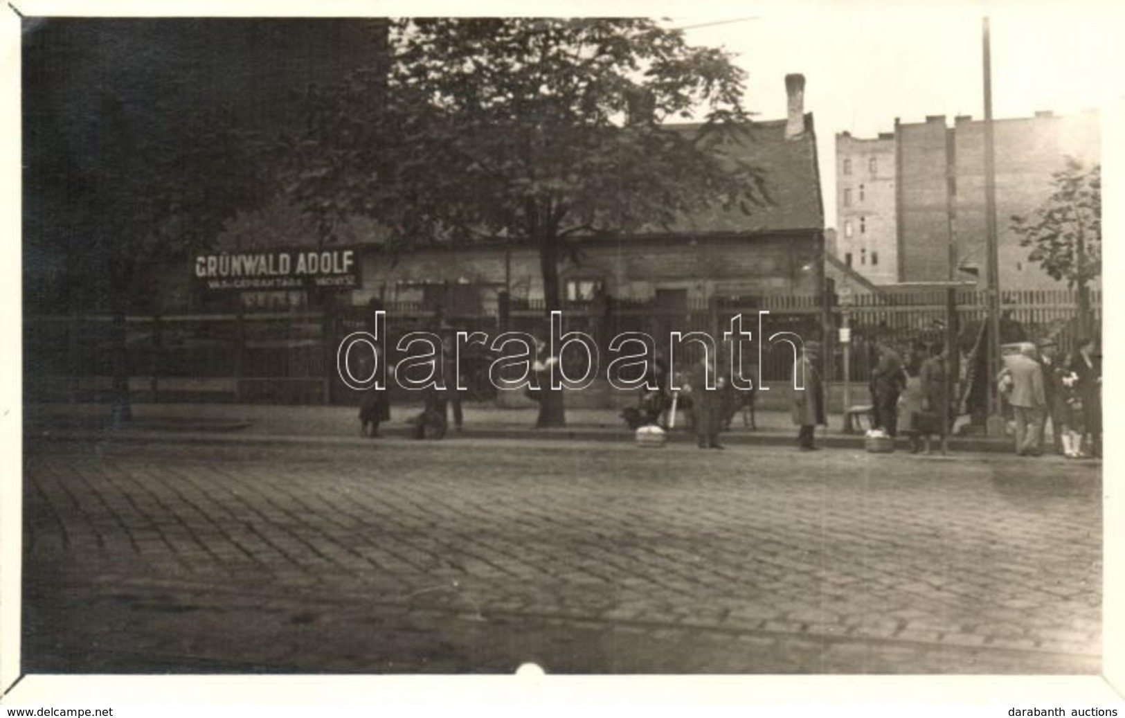 ** T2/T3 Budapest XIII. Váci út 52. Grünwald Adolf Vas és Gépraktára, üzlet, Utcakép. Photo (EK) - Ohne Zuordnung