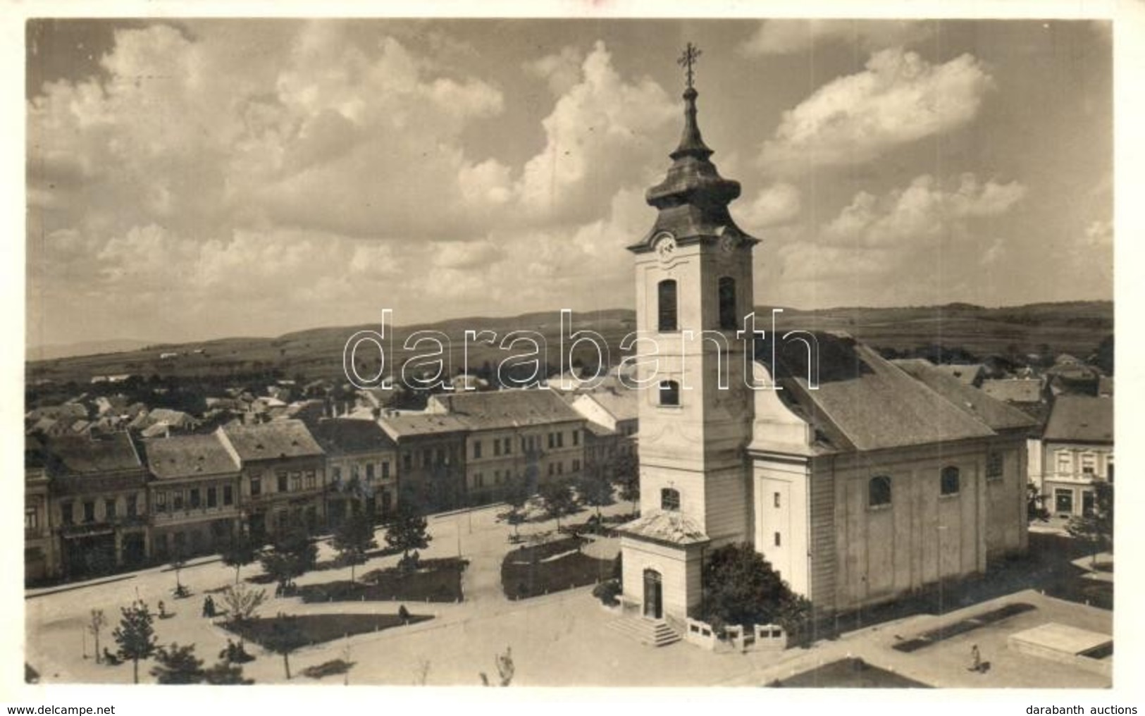 T2 Rimaszombat, Rimavska Sobota; Horthy Miklós Tér, Templom, Seidner Árpád üzlete / Square, Church, Shops - Ohne Zuordnung