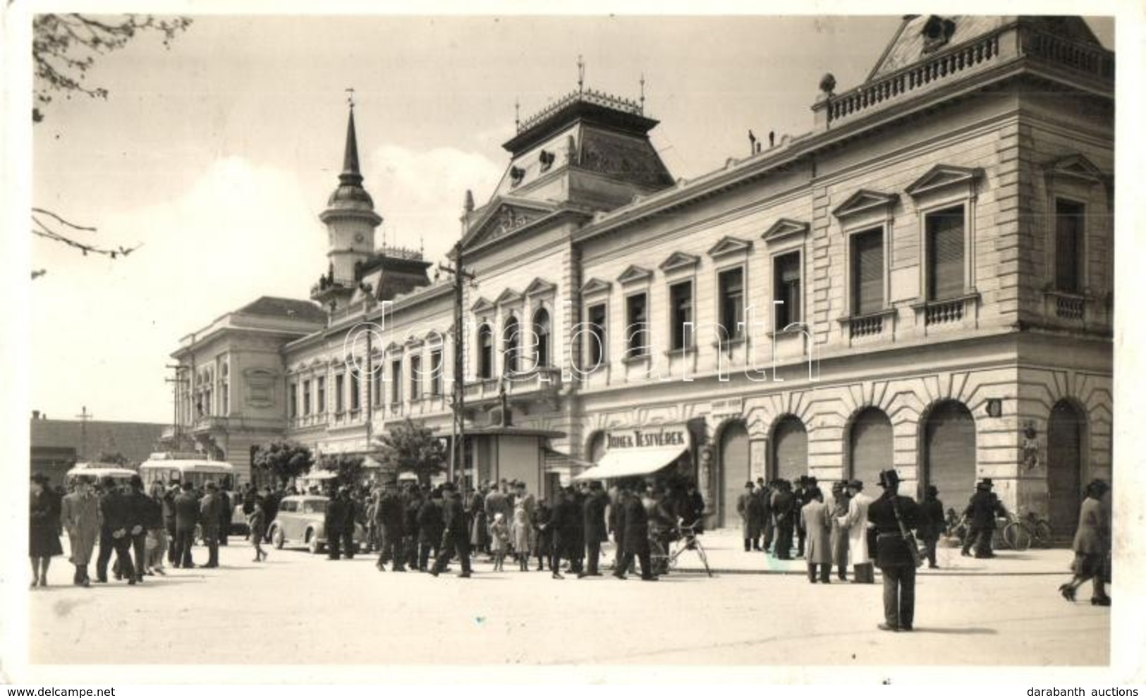 T2/T3 Óbecse, Stari Becej; Alapítványi Palota, Janek Testvérek, Hubert Izidor üzletei, Kerékpár, Automobilok, Autóbusz / - Ohne Zuordnung