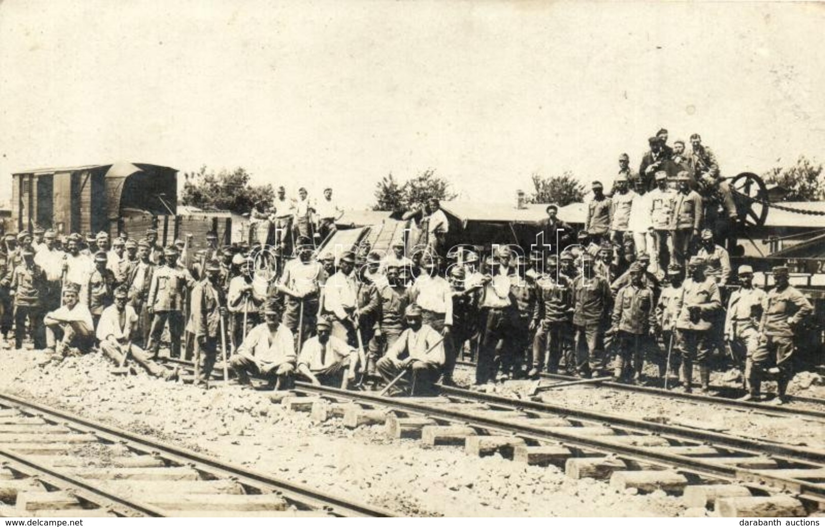 T2/T3 1917 Osztrák-magyar Katonai 16. Vasútépít? Század A Visszavonuláskor / WWI K.u.K. Military Railroad Regiment. Phot - Ohne Zuordnung