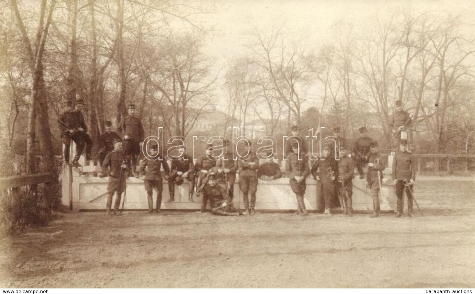 ** T2 A Budapesti Ludovika Akadémia Kiképz? Terepe Katonákkal / Hungarian Military School In Budapest, Training Ground W - Ohne Zuordnung