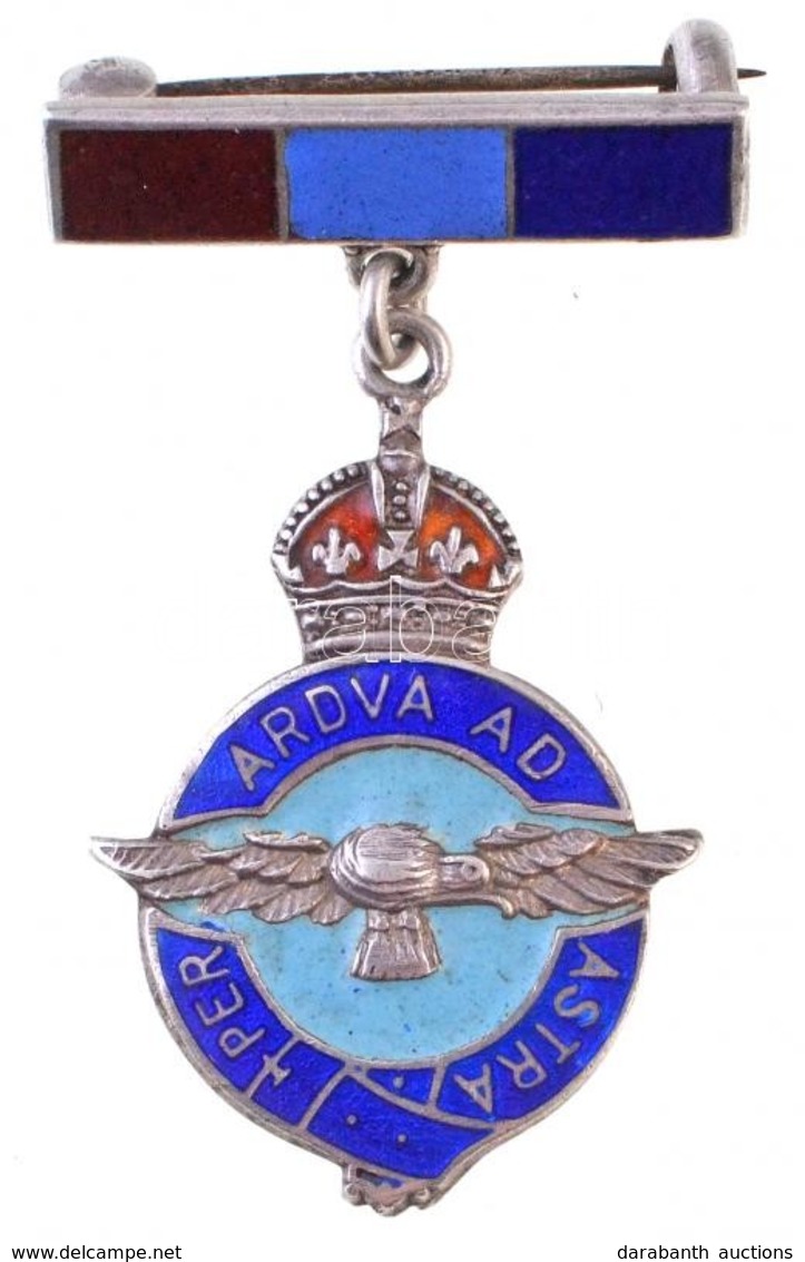 Nagy-Britannia DN 'Per Ardua Ad Astra' Zománcozott, Jelzett Ag RAF Jelvény (5,95g/20x28mm) T:2
Great Britain ND 'Per Ard - Zonder Classificatie