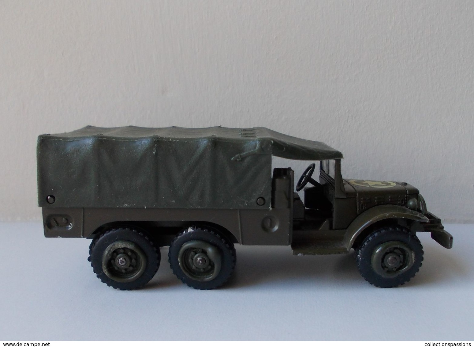 - Camion Militaire - DODGE 6X6 T223 WC63 - Solido - - Militaria