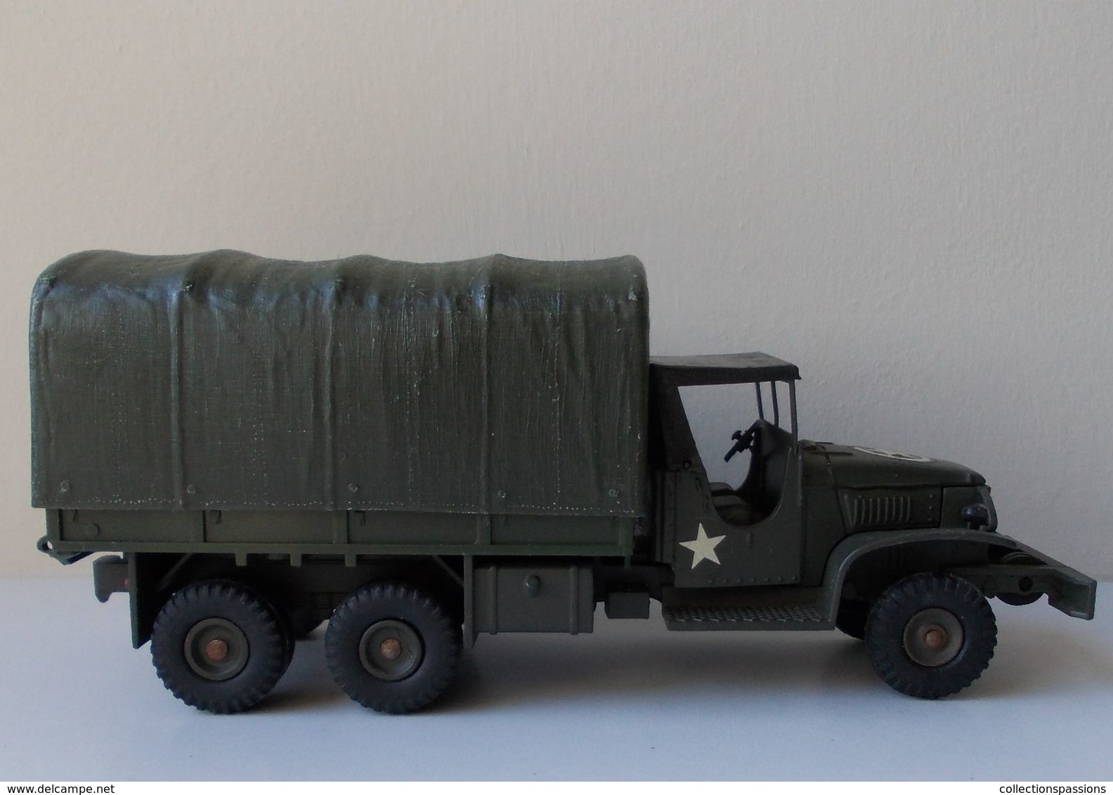 - Camion Militaire - GMC CCKW 353 - Dinky Toys. Meccano - - Militaria