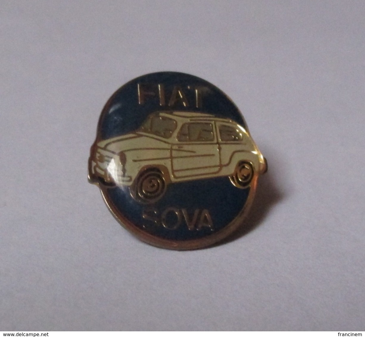 Pin's Automobile / Fiat Sova (époxy épais) - Fiat