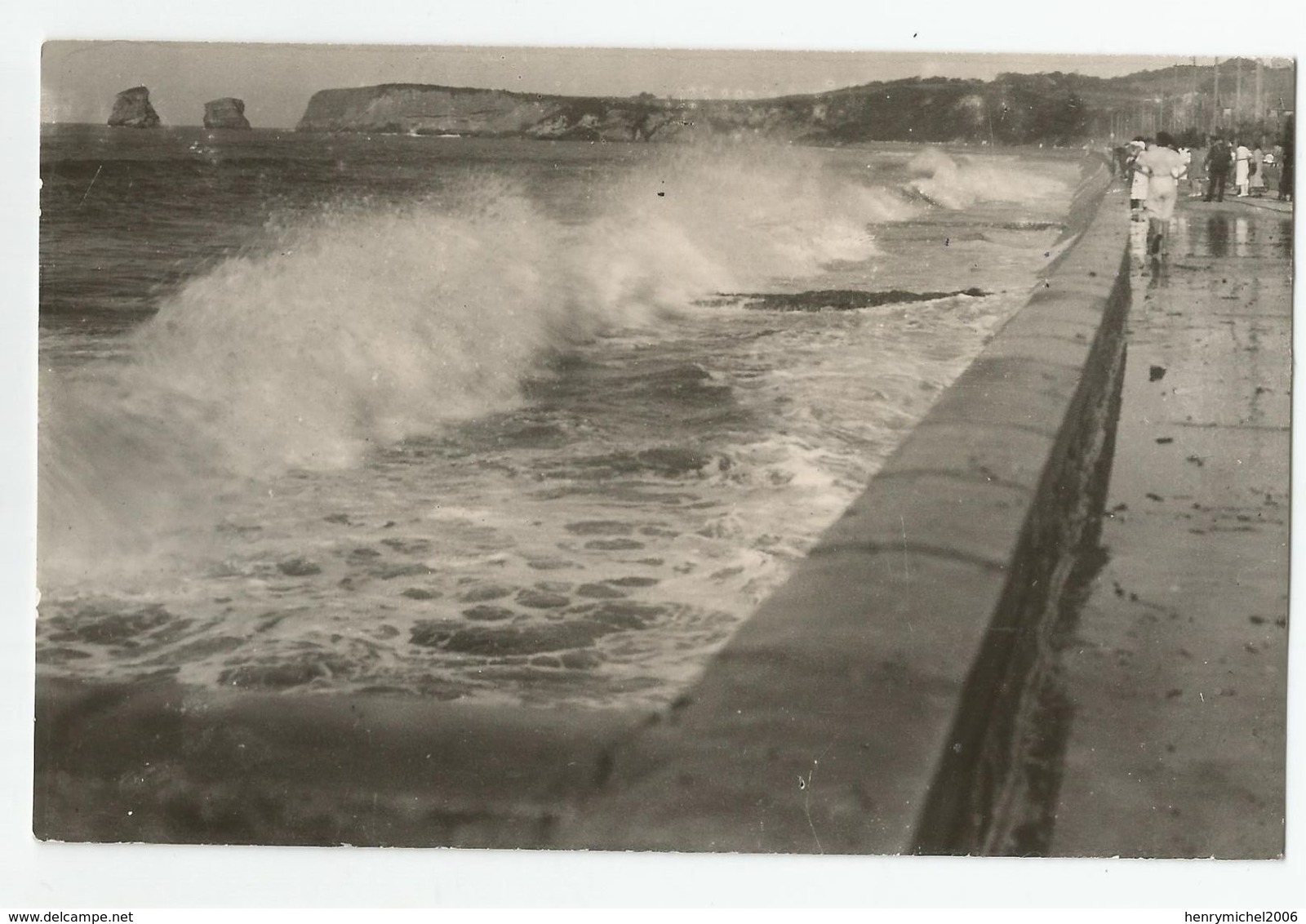 64 - Hendaye Plage Cachet Frontière Franco Espagnole Carte Photo Dos Simple - Hendaye