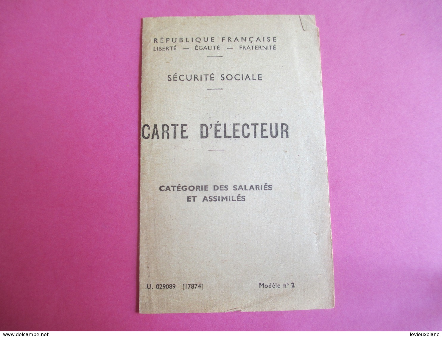 Doc Administratif/Carte D'immatriculation & D'Electeur Sécurité Sociale/Daniel PEDE/Paris/1962 Et  1947         AEC138 - Autres & Non Classés