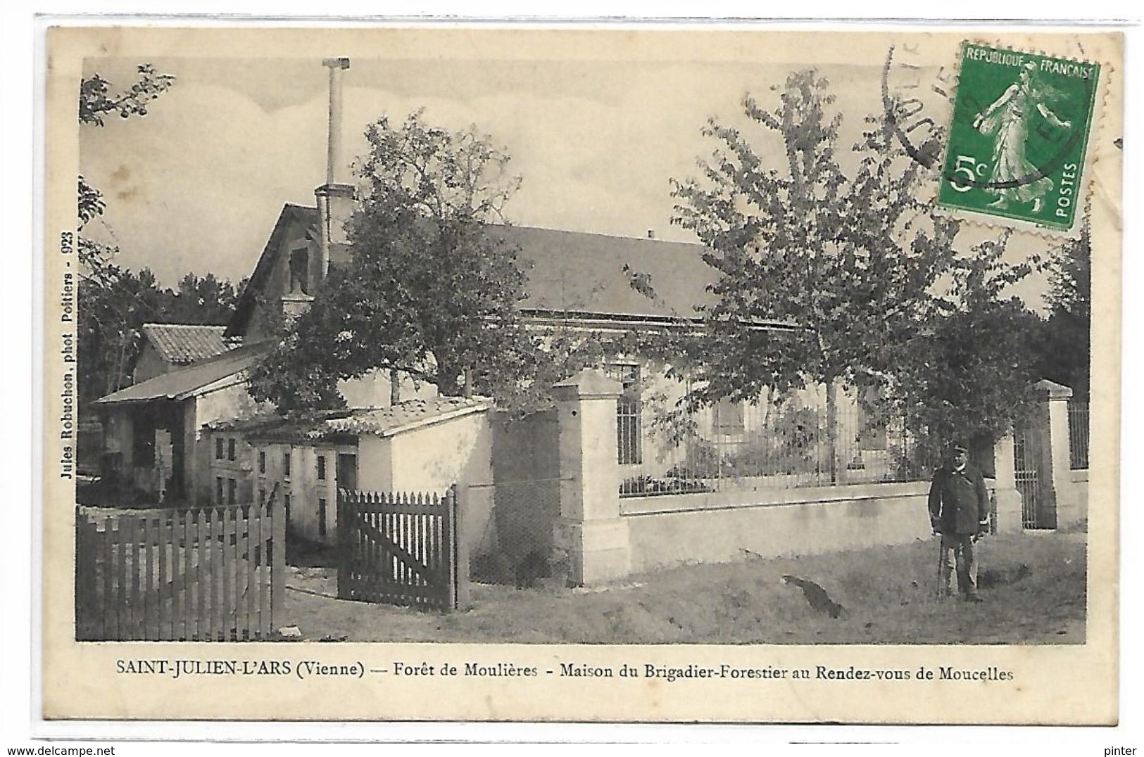 SAINT JULIEN L'ARS - Forêt De Moulières - Maison Du Brigadier-Forestier Au Rendez-vous De Moucelles - Saint Julien L'Ars