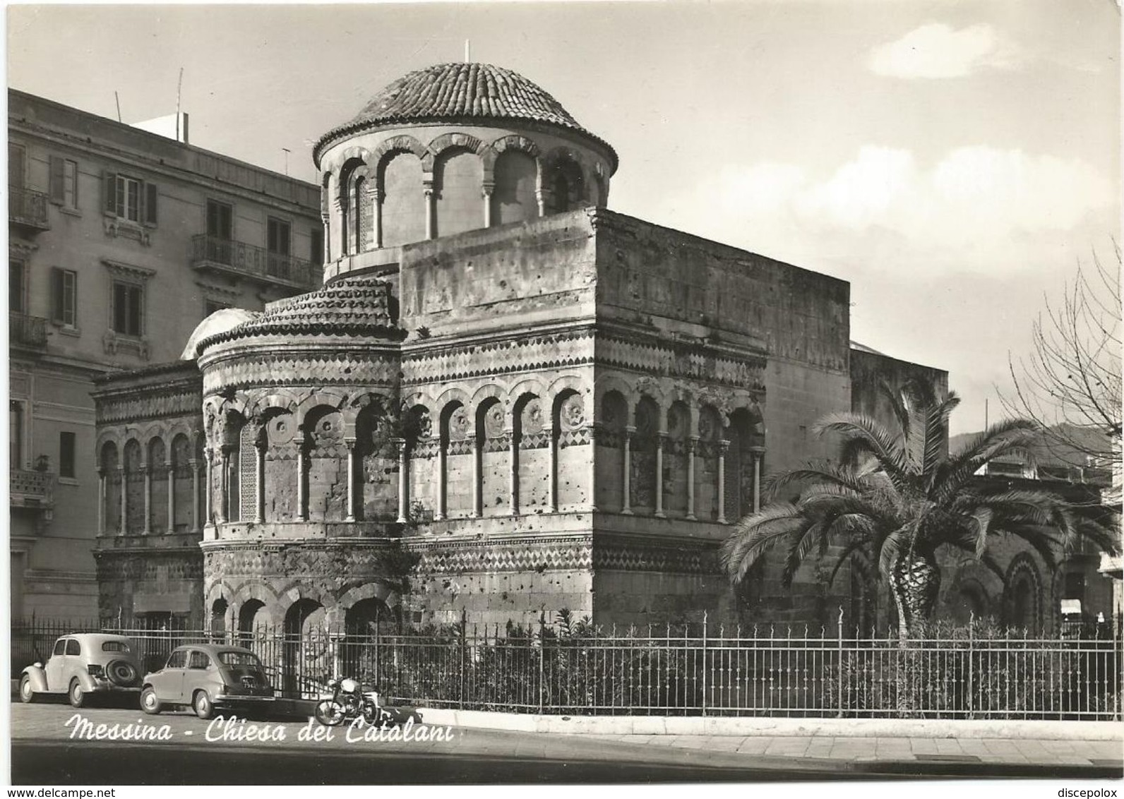 X1370 Messina - Chiesa Dei Catalani - Auto Cars Voitures / Non Viaggiata - Messina