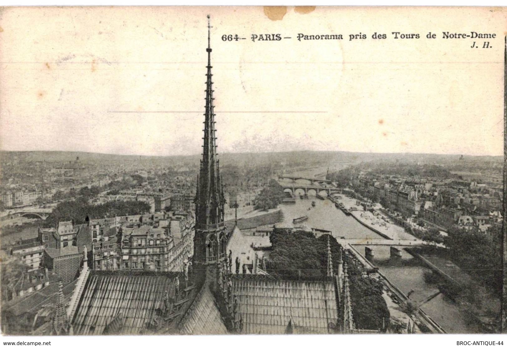 LOT N°435 - LOT DE + 200 CARTES DE NOTRE DAME DE PARIS - " LES ANCIENNES "