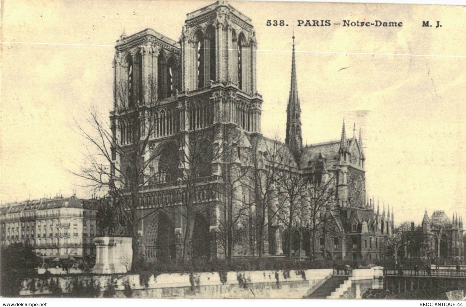 LOT N°435 - LOT DE + 200 CARTES DE NOTRE DAME DE PARIS - " LES ANCIENNES "