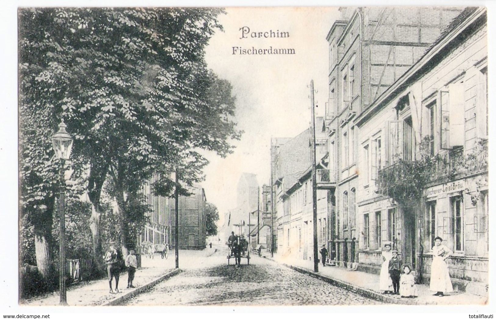 PARCHIM Fischerdamm Belebt Pferde Kutsche Vorn Rechts Münchener Leist Bräu 9.11.1907 Gelaufen Grünlich - Parchim