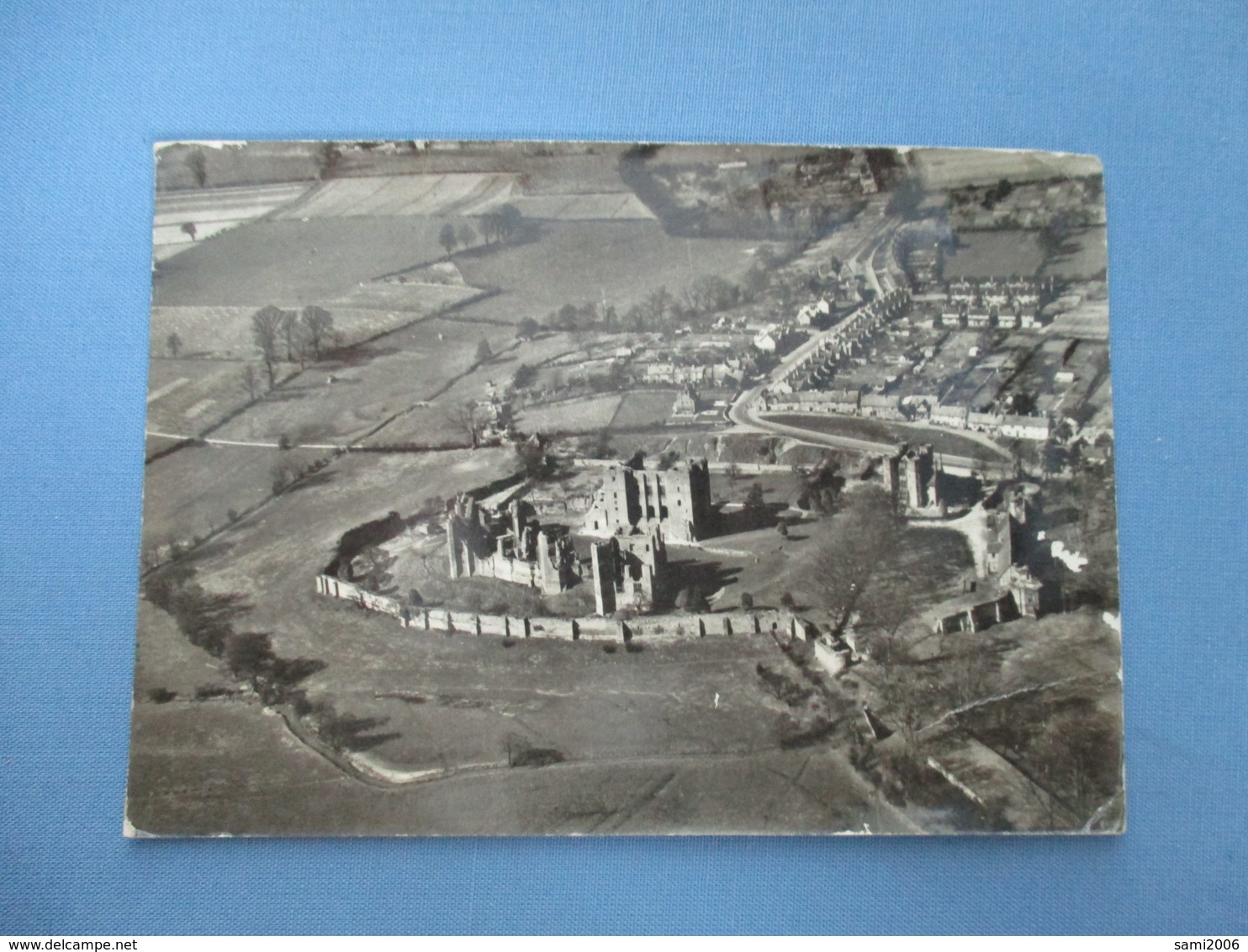 CPA ROYAUME UNI KENILWORTH CASTLE WARWICKSHIRE AIR VIEW - Autres & Non Classés