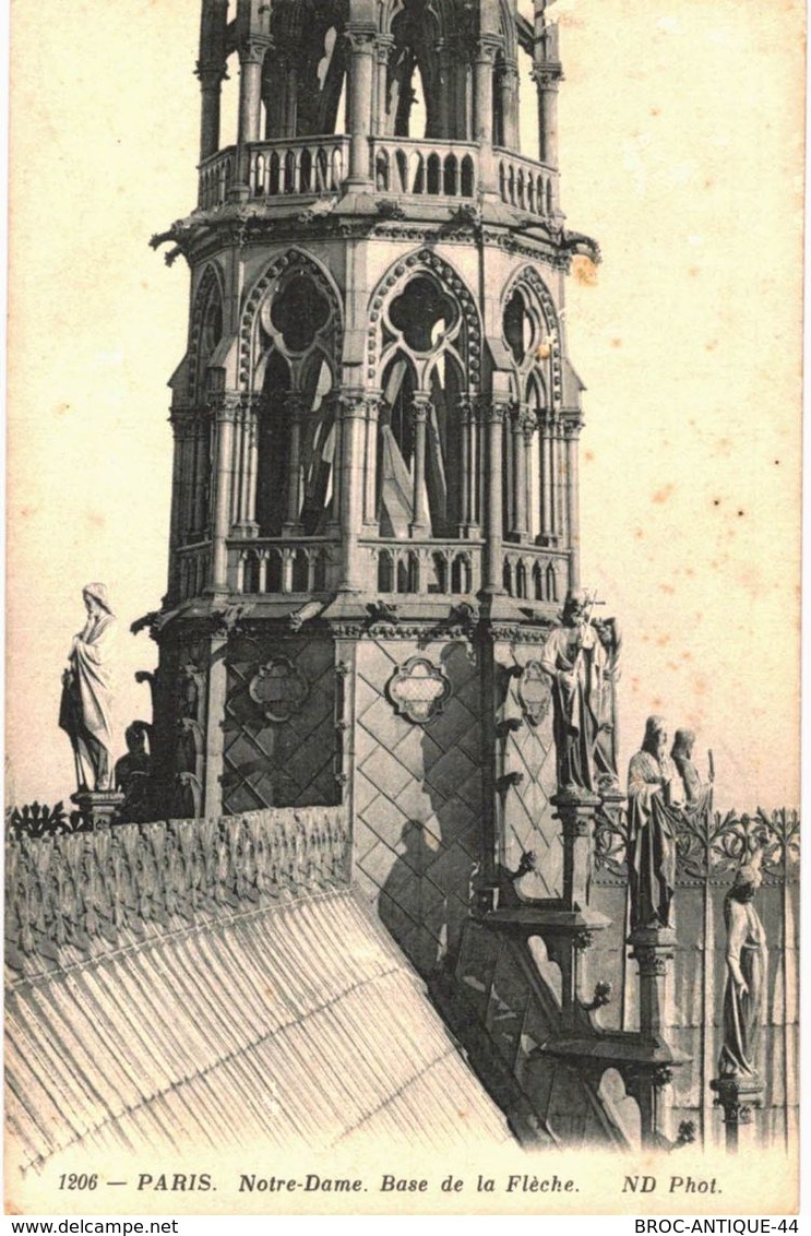 LOT N°424 - LOT DE + 50 CARTES DE NOTRE DAME DE PARIS - CHIMERES ET GARGOUILLES