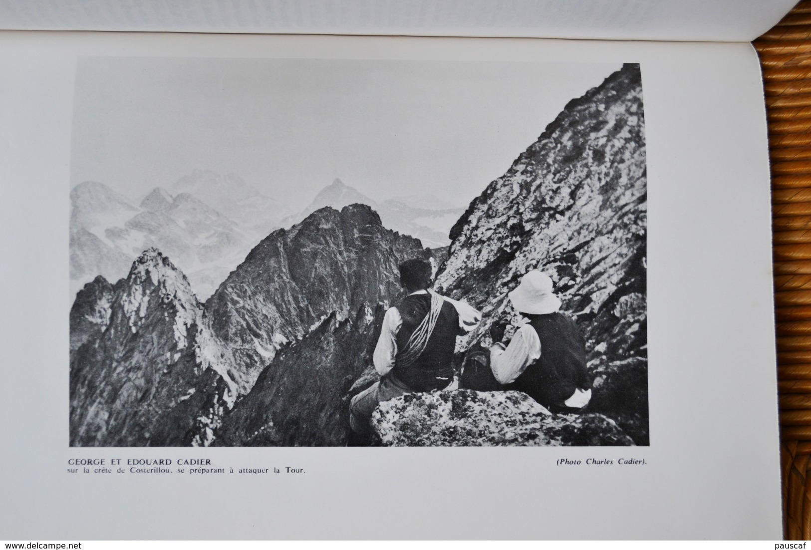 Livre Au Pays Des Isards Un Grand Pic Cadier Marmurè Balaïtous Massif De Batlaytouse Montagne Alpinisme Pyrénées Pau - Aquitaine