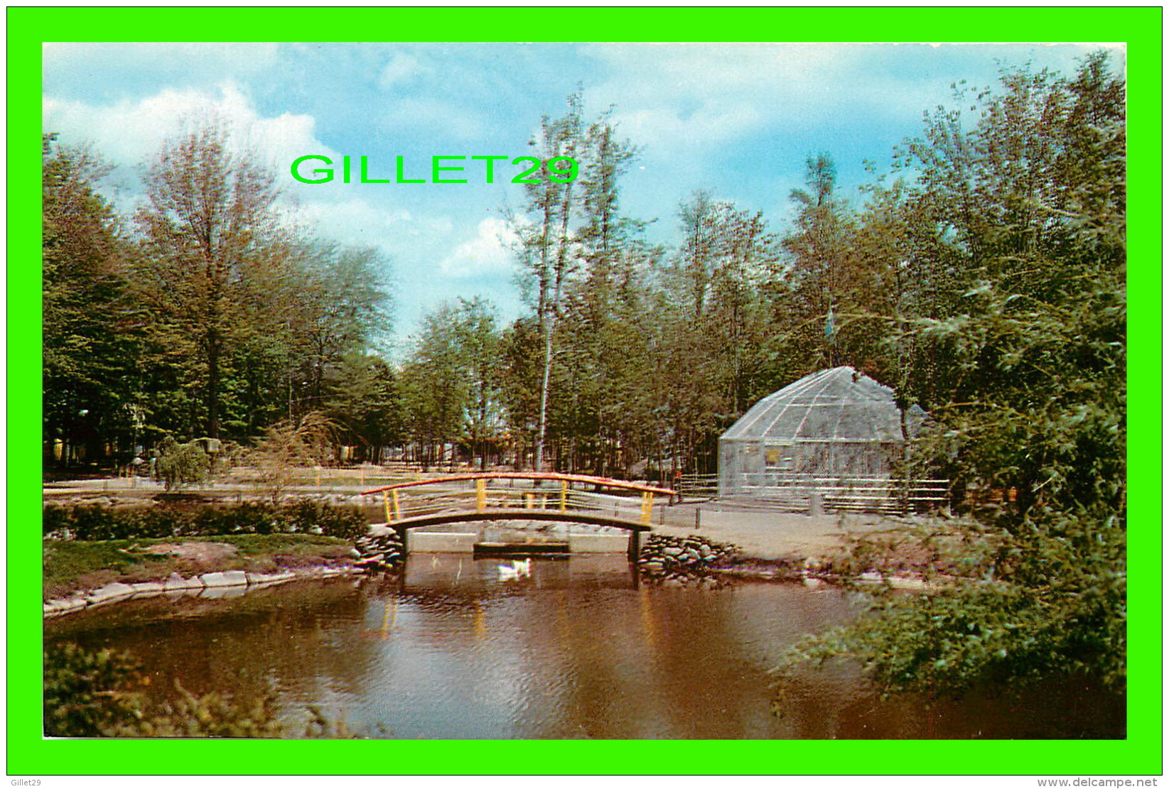 GRANBY, QUÉBEC - LE LAC COMEAU ET LA PASSERELLE, JARDIN ZOOLOGIQUE - UNIC - PHOTO PAUL HÉNAULT - - Granby