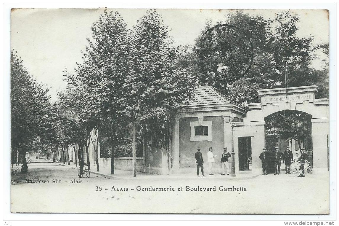 CPA ANIMEE ALAIS, ALES, GENDARMERIE NATIONALE ET BOULEVARD GAMBETTA, GENDARMES, GARD 30 - Alès