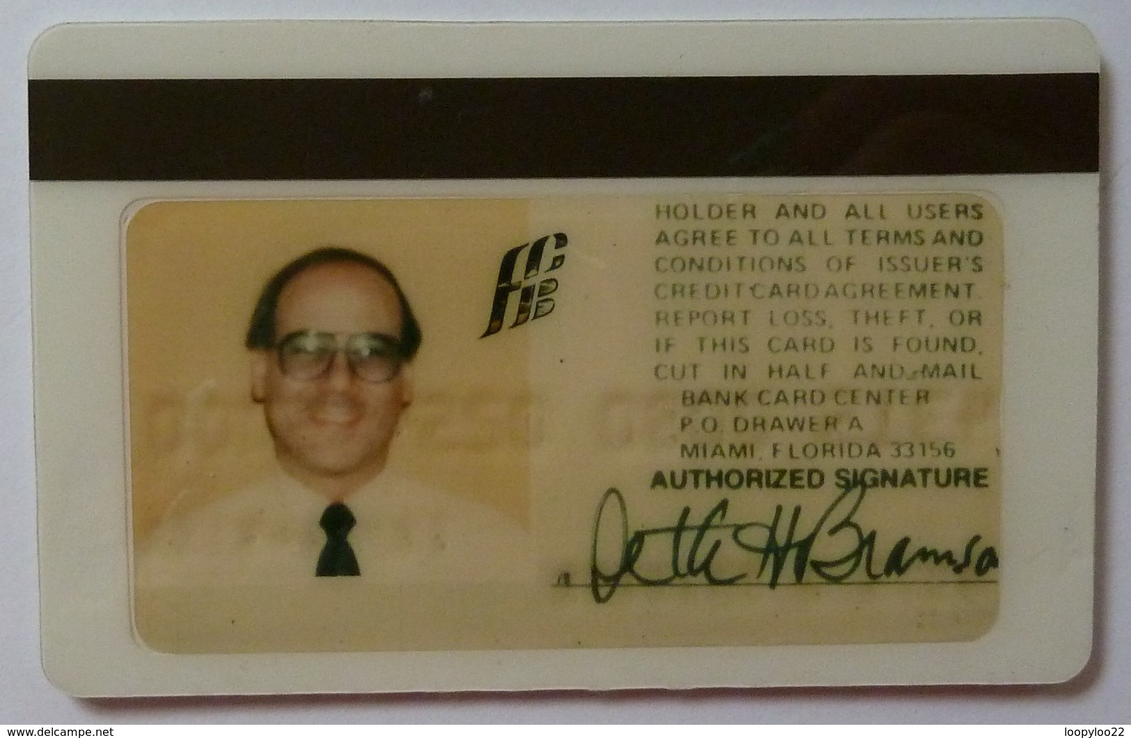 USA - Credit Card - VISA - Personalised With Photo - Exp 12/86 - Used - R - Cartes De Crédit (expiration Min. 10 Ans)