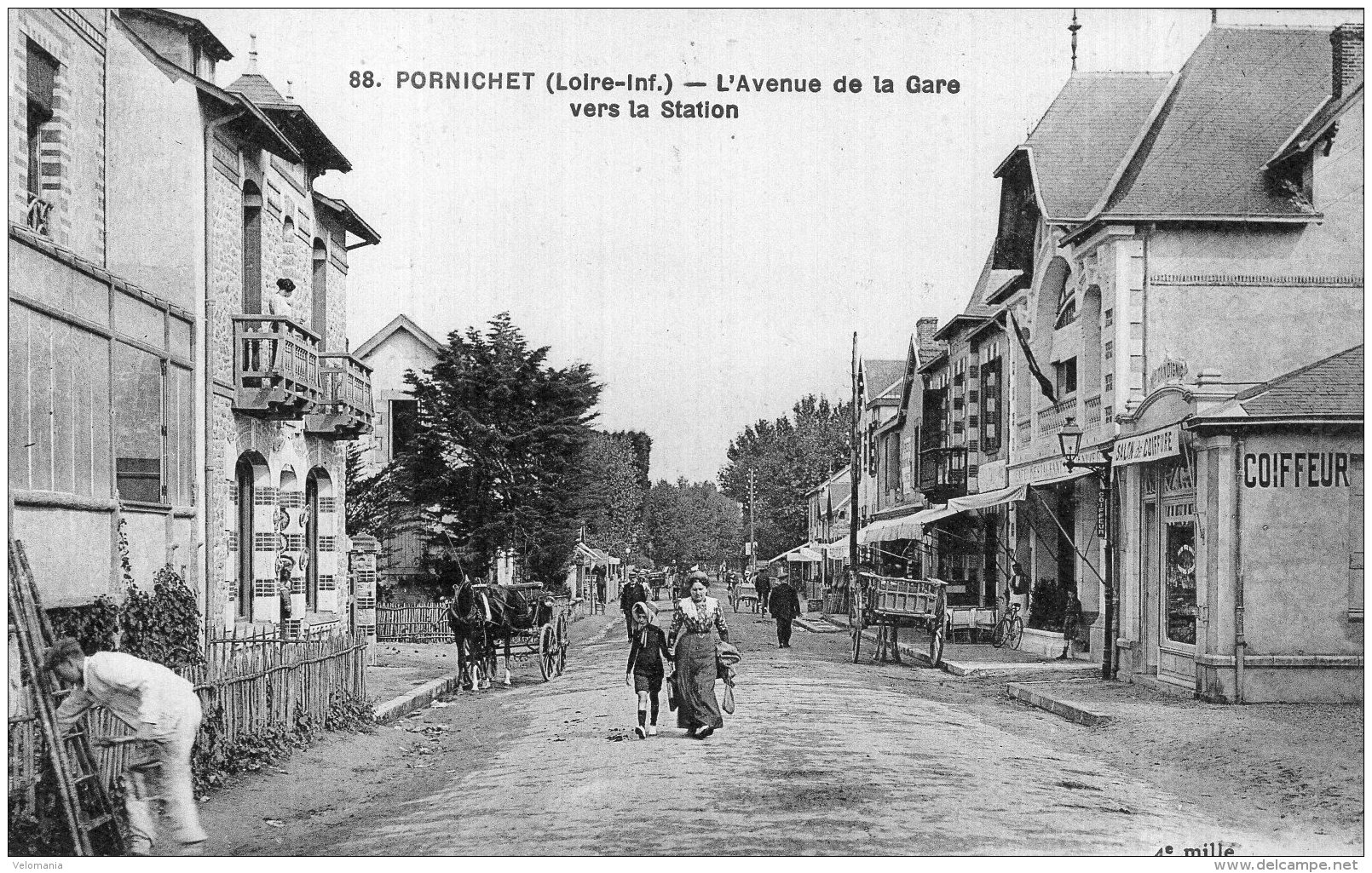 V12643 Cpa 44 Pornichet -  L'Avenue De La Gare Vers La Station - Pornichet