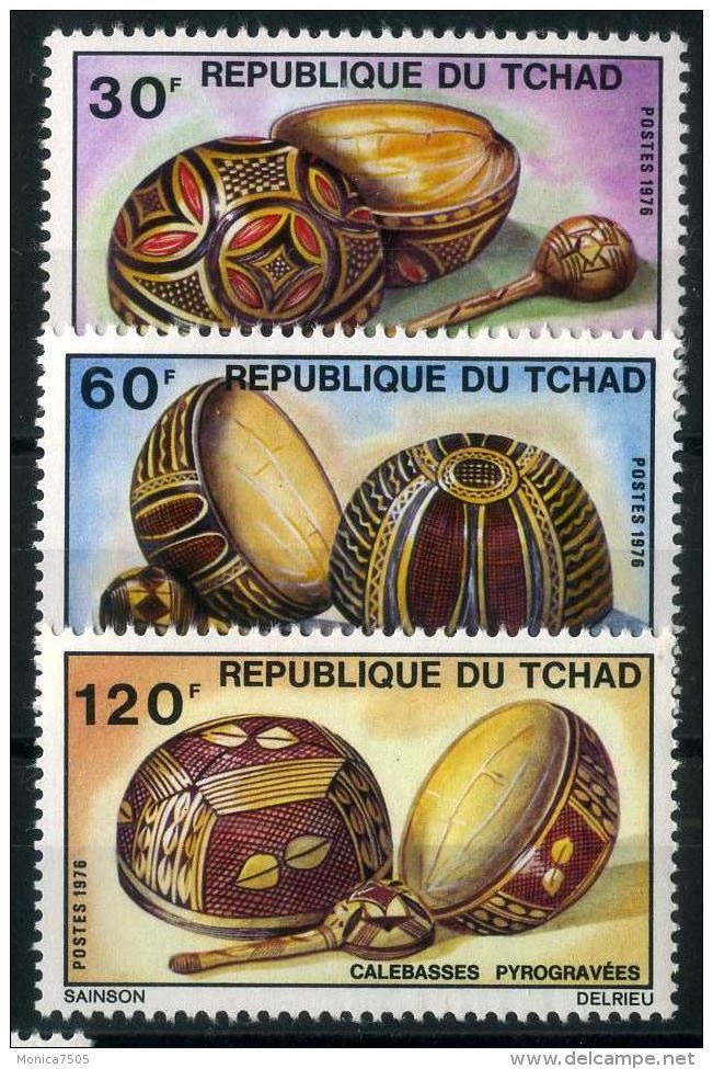 TCHAD ( POSTE ) : Y&amp;T  N°  319/321  TIMBRES  NEUFS  SANS  TRACE  DE  CHARNIERE , A  VOIR . - Chad (1960-...)