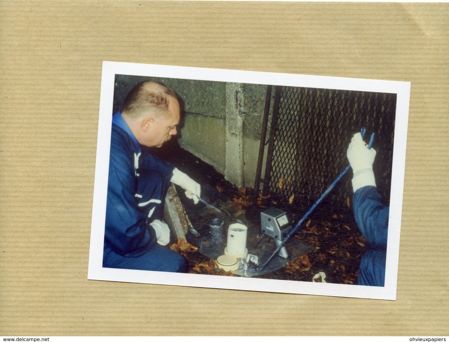 CEA NUCLEAIRE  / 12 DIAPOSITIVES  DE PRESSE  et  PHOTO ARCUEIL  centrales nucléaires   site d'arcueil et aubervilliers