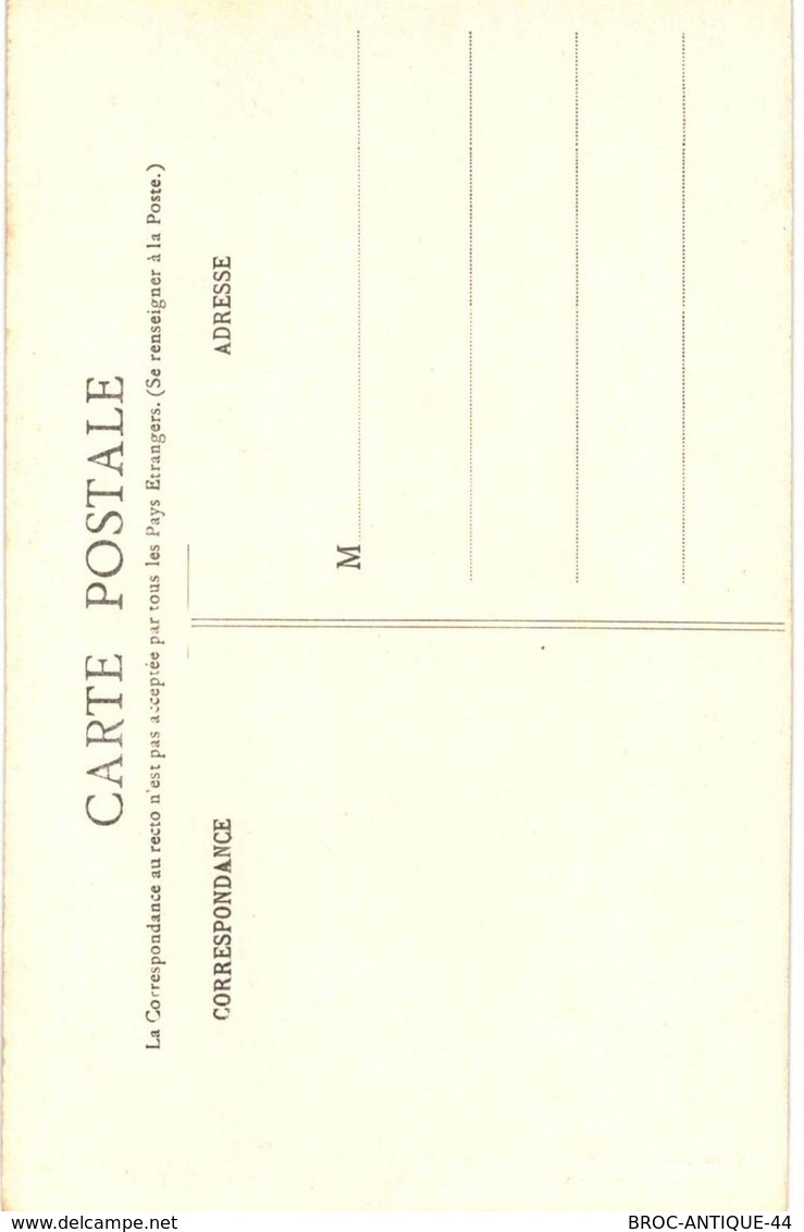 CPA N°21065 - LOT DE 5 CARTES D' AMIENS - LE MAITRE AUTEL LA CHAIRE ET LES FONTS BAPTISMAUX