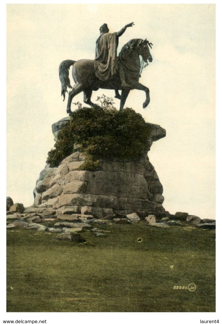 (PH 789) Very Old Postcard - UK - Windsor George III Statue - Windsor