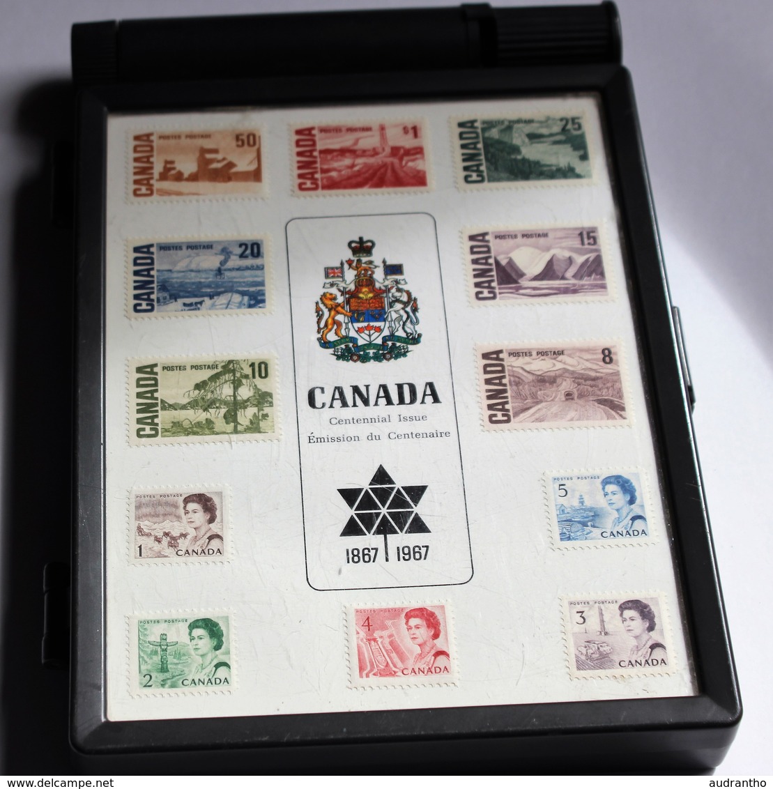 Timbres Canada Centennial Issue Emission Du Centenaire 1867 1967 Avec Boite By Air Mail Stamp Box - Historia Postale