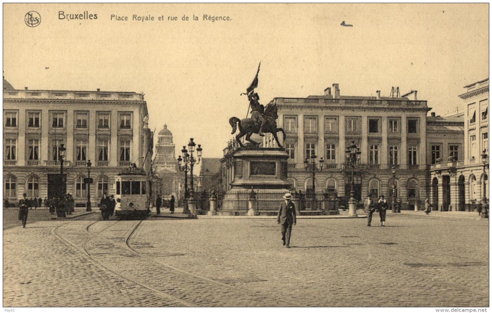 BELGIQUE - BRUXELLES - Place Royale Et Rue De La Régence. - Places, Squares