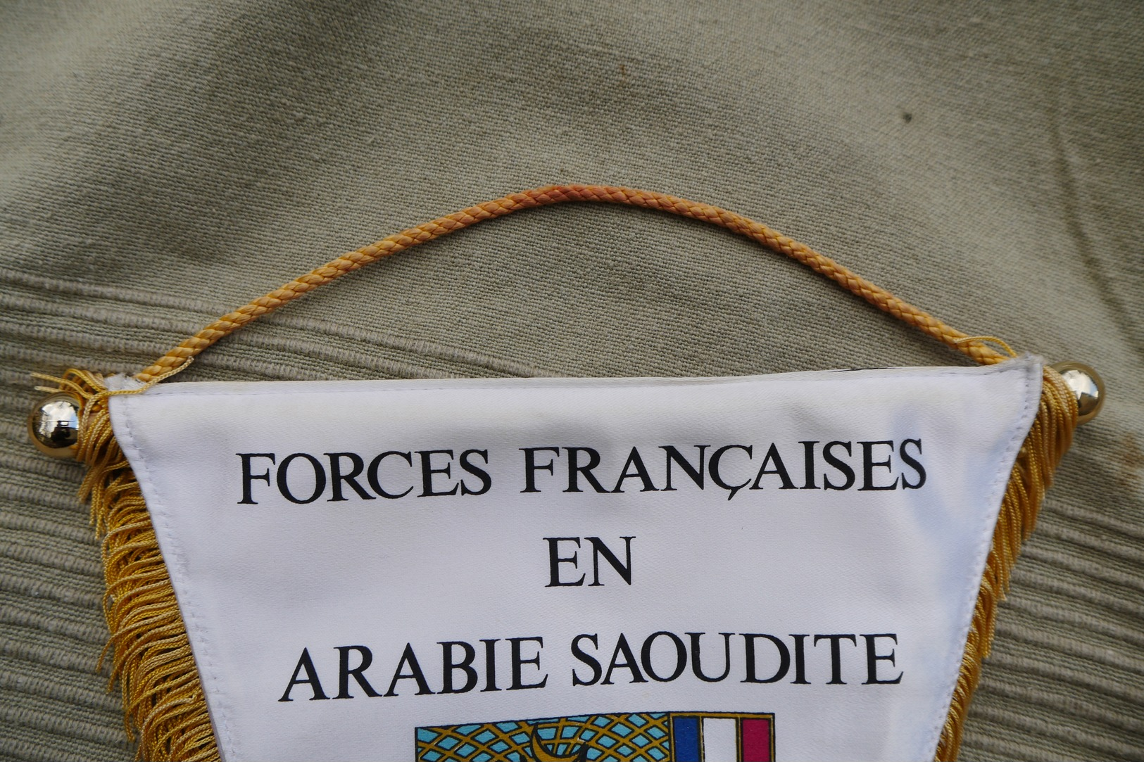 Fanion Commémoratif De L'opération Daguet, 1991, Forces Françaises En Arabie Saoudite, DAGUET, DESERT SABRE. - Flags