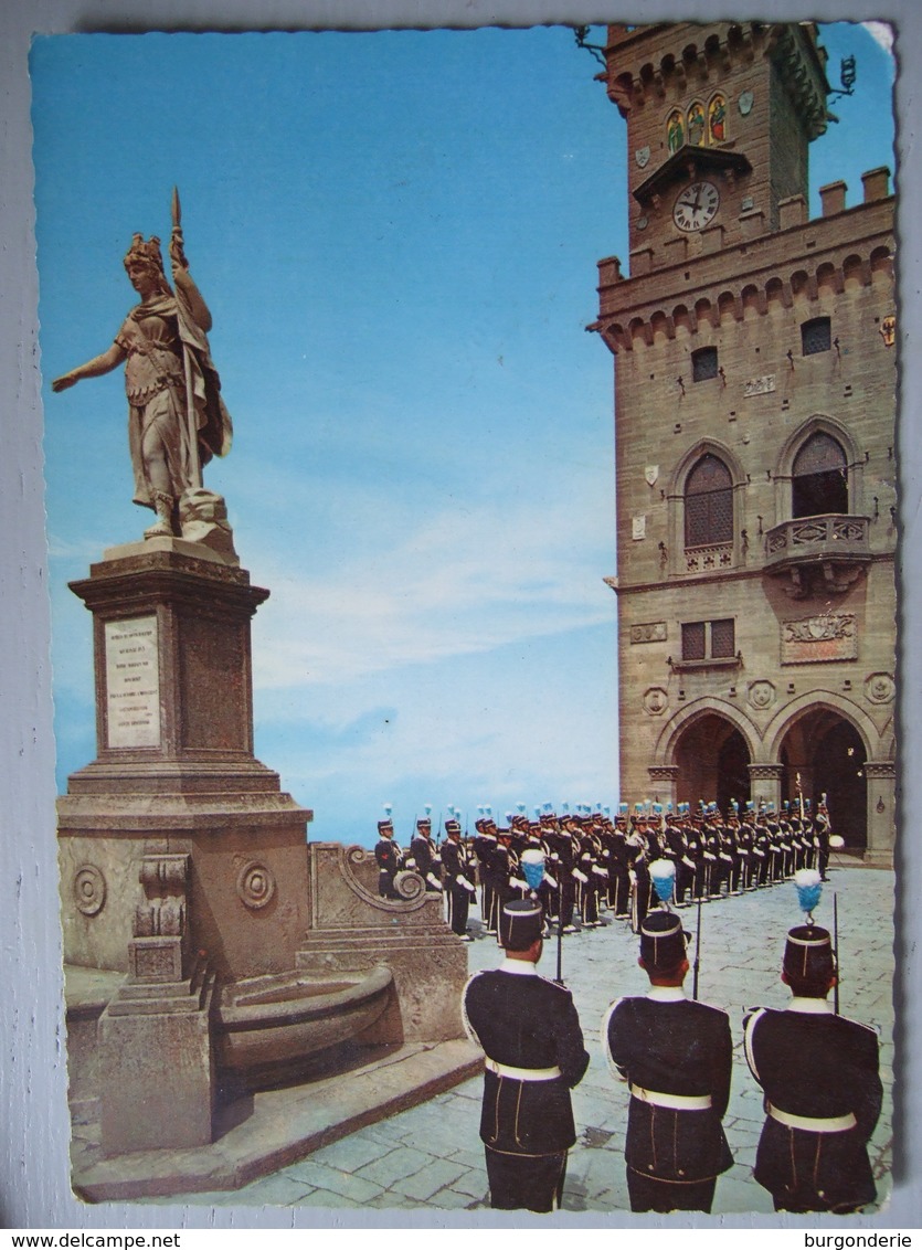 REPUBLICA DI SAN MARINO / LES MILICES EN UNIFORME/ JOLIE CARTE PHOTO - Saint-Marin