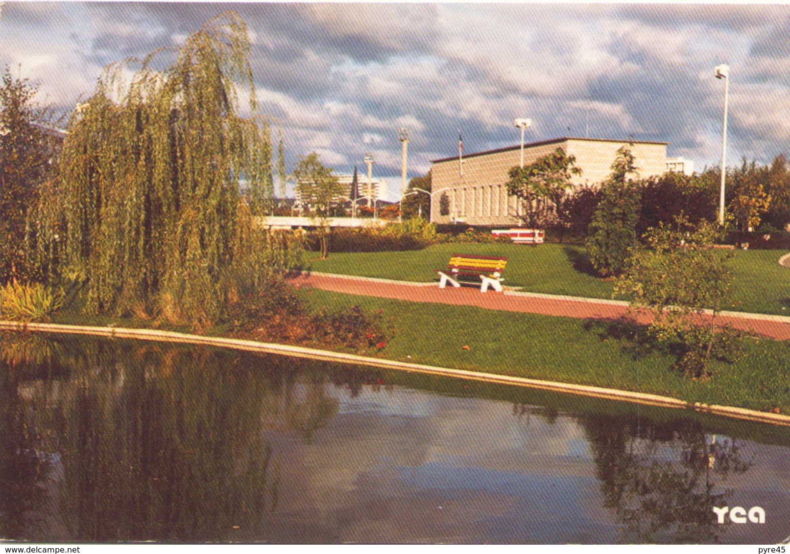 LORIENT LES JARDINS DE LA PLACE JULES FERRY LA MAIRIE - Lorient