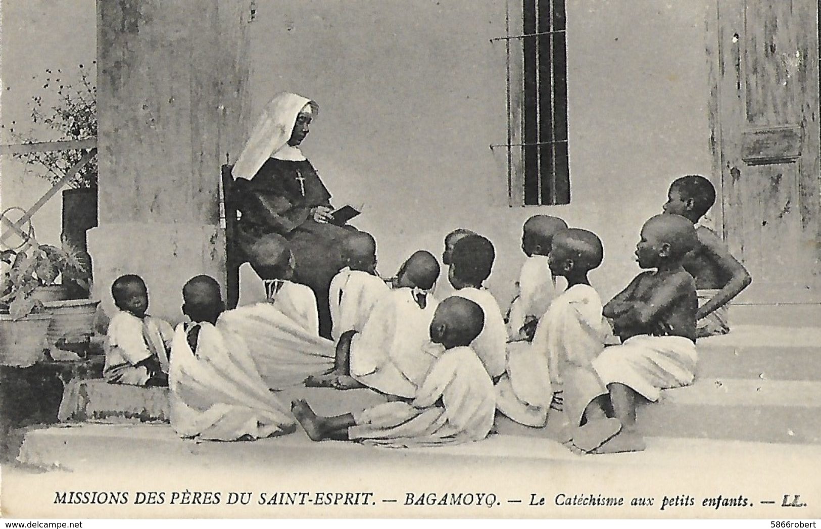 CARTE POSTALE ORIGINALE ANCIENNE : MISSIONS DES PERES DU SAINT ESPRIT AFRIQUE ORIENTALE BAGAMOYO CATECHISME AUX ENFANTS - Tanzania