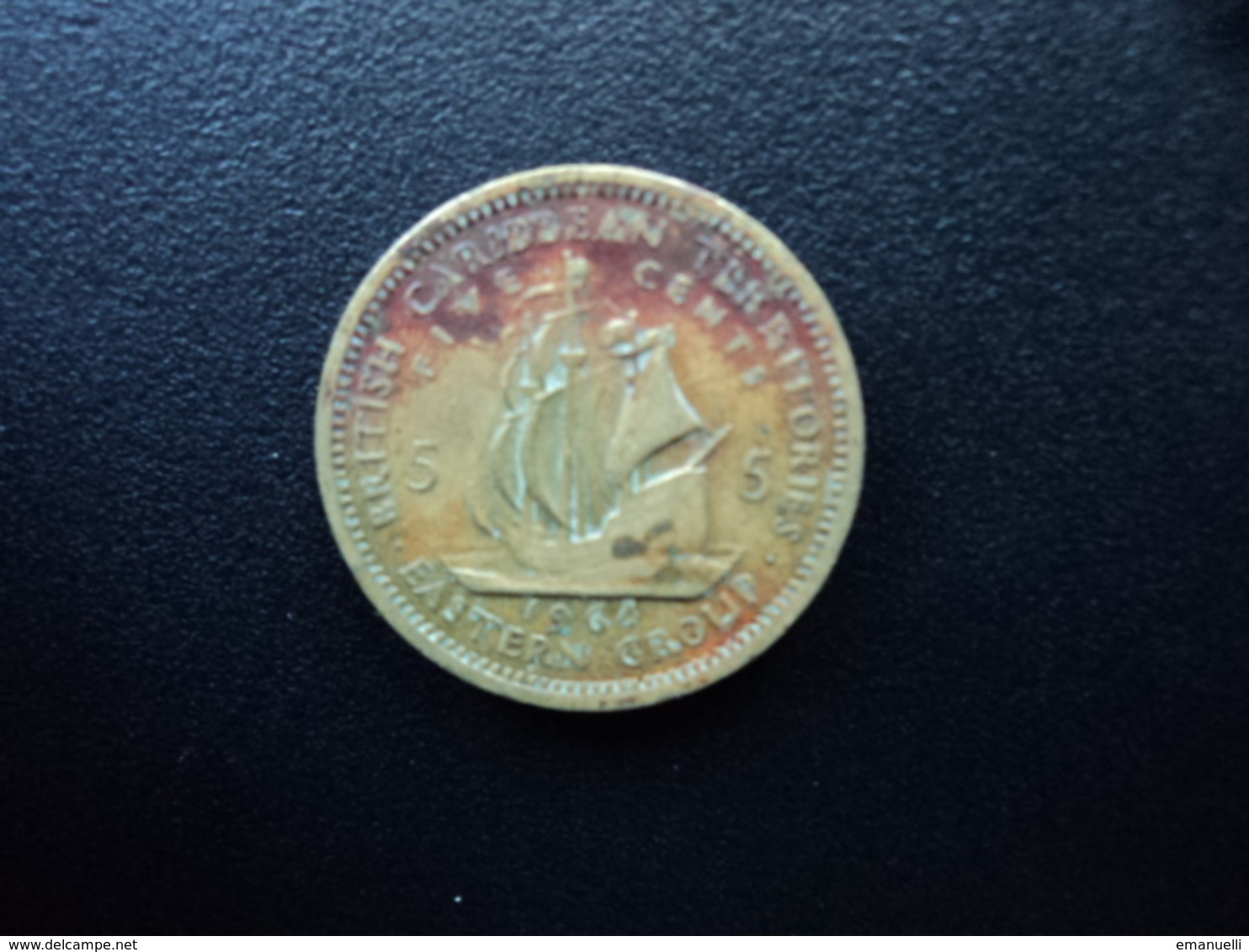 CARAÏBES ORIENTALES : 5 CENTS  1964   KM 4   TTB Taché - Territoires Britanniques Des Caraïbes